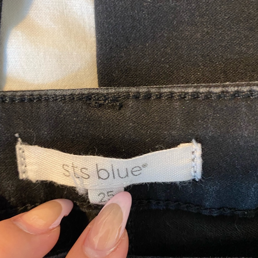 Black skinny jeans